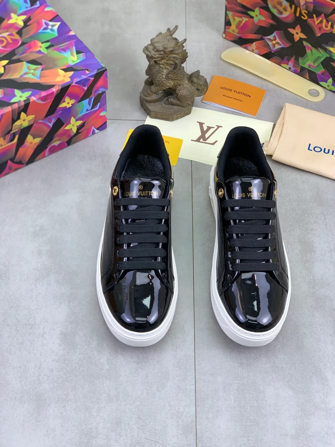 Men's men's shoes P520💰【New style】🆘High quality cowhide【Louis Vuitton】LV official website's latest model🎁casual and fashionable men's shoes👟hot style💥simple and elegant style, exclusive for trendy men. Unique official website's latest brand elements👑original decoration, fashionable and generous, the fabric is made of original denim➕comfortable and breathable mesh lining➕cow leather feet ✅The official website specifies wear-resistant casual outsole, the classic model is taken in real life🎬Color: 5⃣️colors available😍Number of codes: 38-44 Full set of packaging